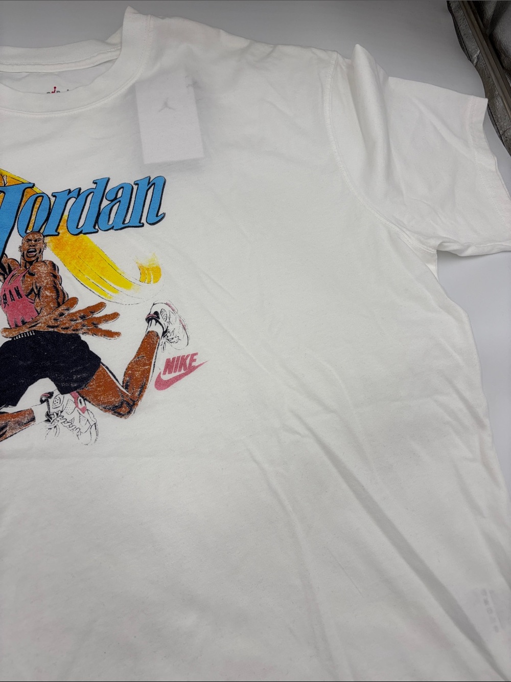 Jordan Graphic T-Shirt in White - Picture 2 of 7